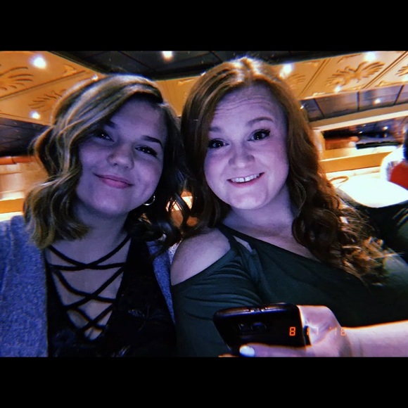 Meet your Posher, Cassidi - Picture 1 of 1